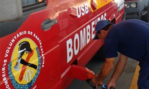 Bombeiros Voluntários de Jaguaruna voltaram às atividades após conseguirem abastecer as viaturas