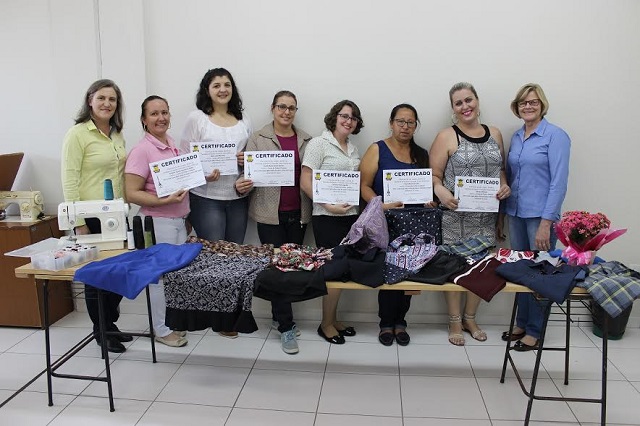 Inscrições para Cursos de Corte e Costura até o dia 21 de março, em São Ludgero