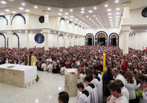 Celebração final de inauguração do Santuário reúne multidão de fiéis em Içara4