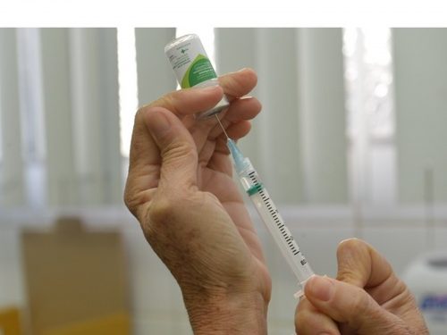 Nova etapa: vacinação contra gripe para professores das redes pública e privada começa hoje