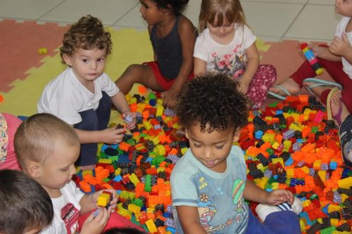 Projeto Brinquedo Educativo realiza novas doações em escolas
