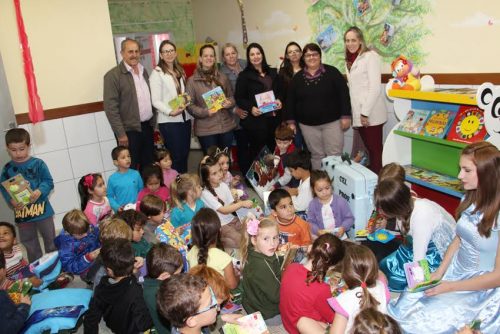 Biblioteca Itinerante chega aos Centros de Educação Infantil de Lauro Müller3