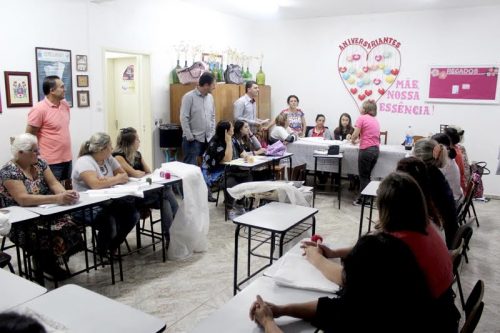 Na Câmara de Siderópolis, projeto levará mães a exercer o papel de vereadoras