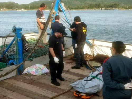 Pescador de Laguna morre após ser atingido por cabo de aço de embarcação