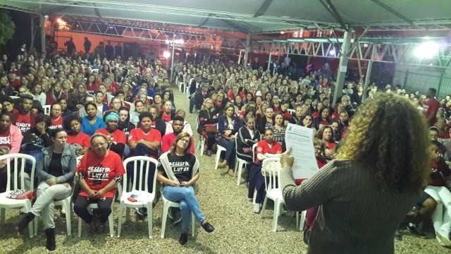 Servidores de Criciúma permanecem em estado de greve e anunciam paralisação geral por um dia