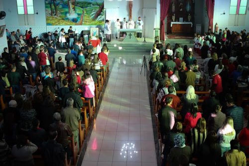 Cenáculo de Pentecostes reúne centenas de fiéis em Criciúma5