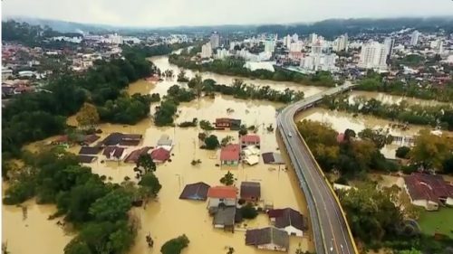 Chuva dá trégua, mas situação segue crítica em Rio do Sul