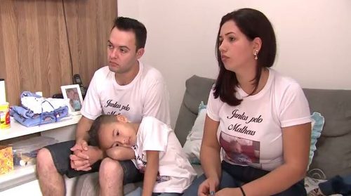 Família luta para descobrir qual a doença do filho caçula (Foto Reprodução RBS TV)
