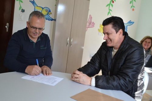 Siecesc renova parceria com a Casa Guido no projeto Carvão Amigo