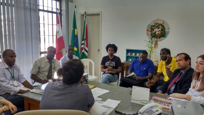 Haitianos e Ganeses que vivem em Criciúma pedem aulas gratuitas de Língua Portuguesa