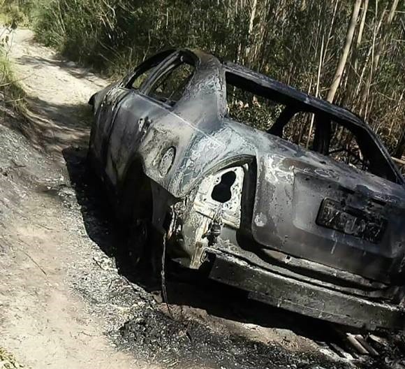 Carro roubado em Urussanga é localizado incendiado em Jaguaruna