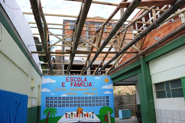 Prefeitura de Orleans realiza manutenção na Escola Municipal Hilsa Pedone