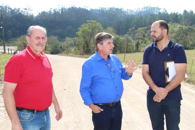Iniciam projeções para pavimentação asfáltica da estrada geral de Rio Capivaras Alto
