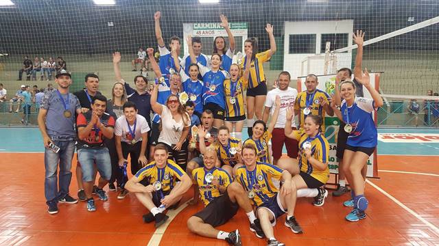 Sider Bar conquista a taça Cia do Lar Móveis de Voleibol Misto de Siderópolis