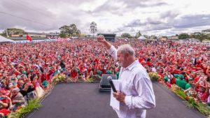 Lula durante ato político em Garanhuns, em Pernambuco, em 20 de julho de 2022