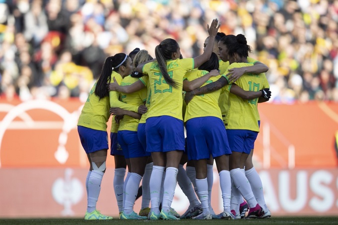 Copa do Mundo: ministra do Esporte quer ponto facultativo em jogos da  seleção feminina